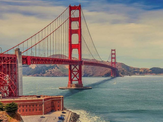 Flying to San Francisco: Ticket Choices, Recommendations, and Booking Platforms